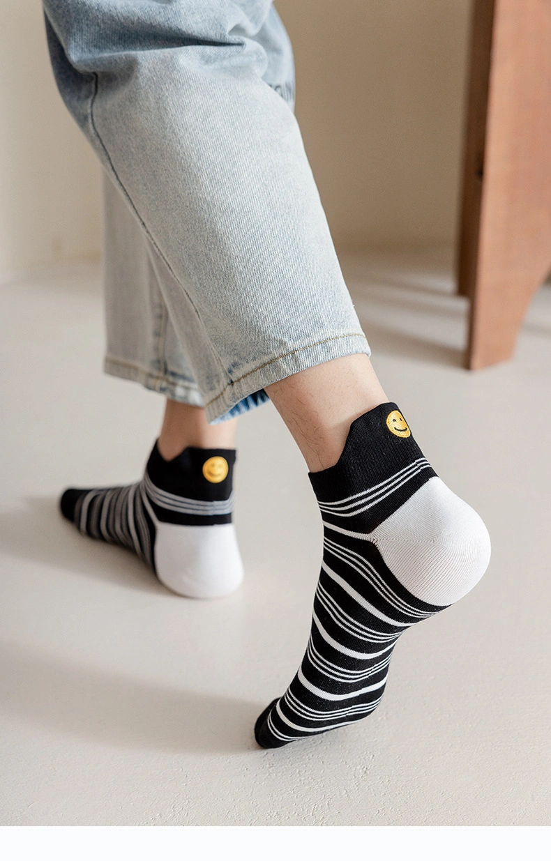 2023 New Design Cotton Men′ S Boat Socks Man Invisible Socks