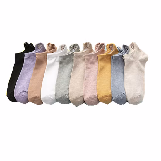 Women&prime;s High Quality Comfortable Smile Face Embroidery Cotton Short Ankle Socks